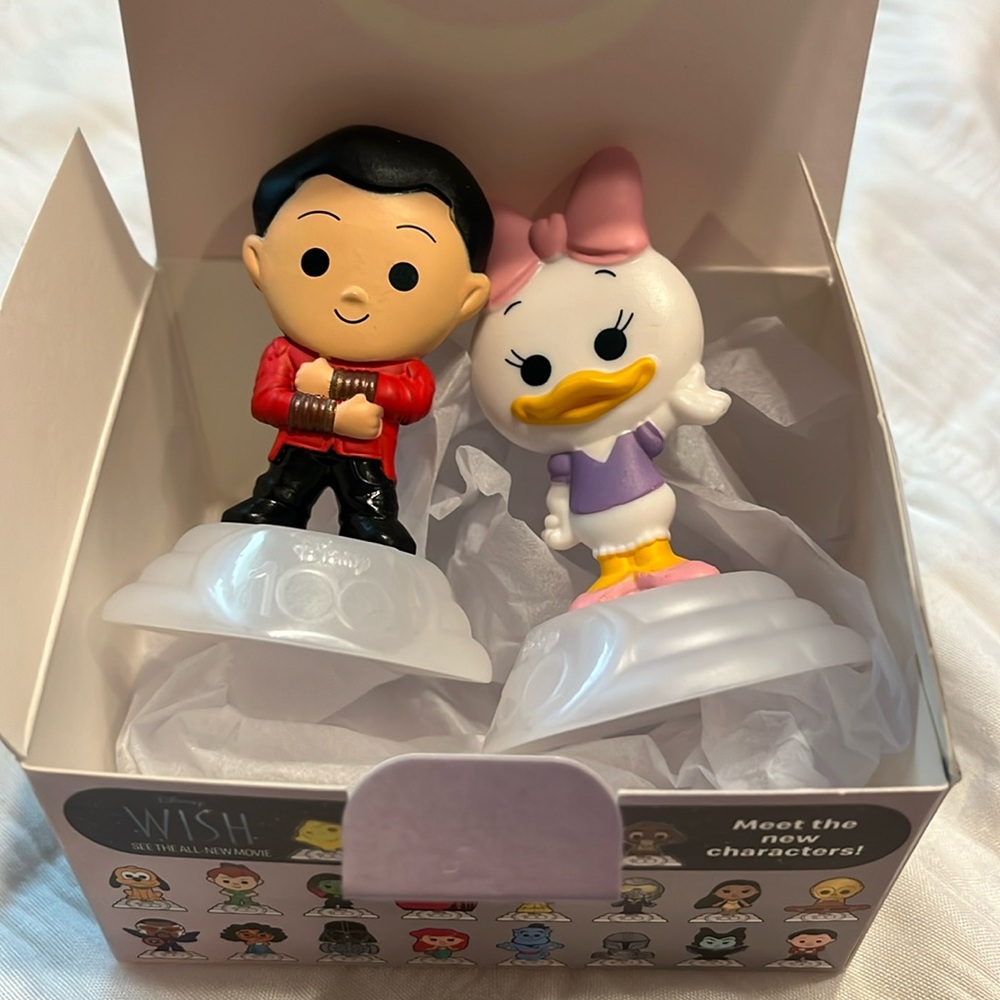 Disney 100 Happy Meal Collector Characters box 07 Daisy Duck & Shang-Chi